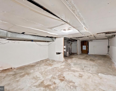 529 N Clayton Street - Photo Thumbnail 13