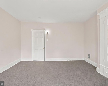 529 N Clayton Street - Photo Thumbnail 9