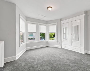 502 N Clayton Street - Photo Thumbnail 8