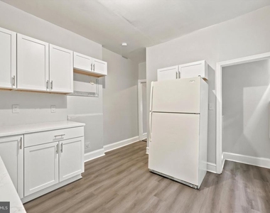 502 N Clayton Street - Photo Thumbnail 6