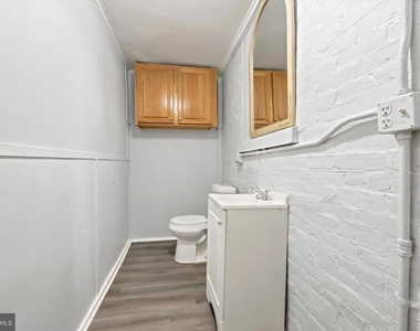 502 N Clayton Street - Photo Thumbnail 7