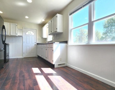 5 Glenwood Drive - Photo Thumbnail 12