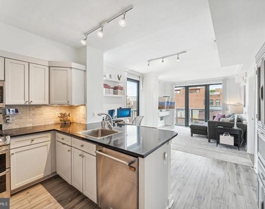 631 D Street Nw - Photo Thumbnail 7