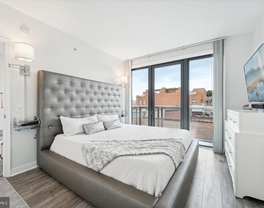 631 D Street Nw - Photo Thumbnail 9