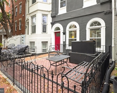 738 11th Street Ne - Photo Thumbnail 3