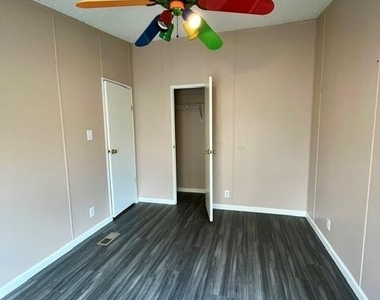 150 Oak Forest Dr - Photo Thumbnail 13
