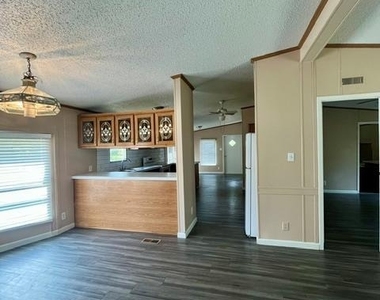 150 Oak Forest Dr - Photo Thumbnail 5