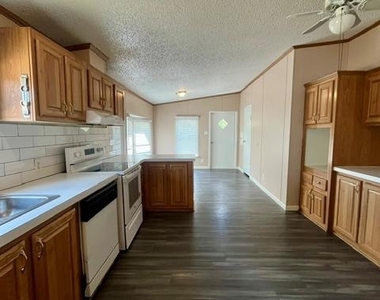 150 Oak Forest Dr - Photo Thumbnail 7