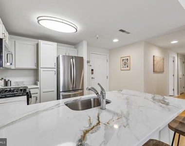 350 G Street Sw - Photo Thumbnail 8