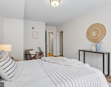 350 G Street Sw - Photo Thumbnail 13