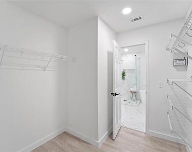 2537 Vernell Way - Photo Thumbnail 15