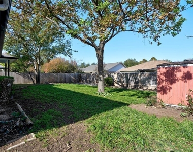 2537 Vernell Way - Photo Thumbnail 25