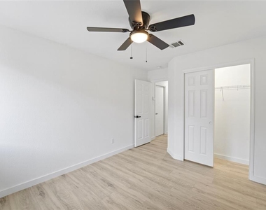 2537 Vernell Way - Photo Thumbnail 9