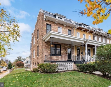 900 Madison Street Nw - Photo Thumbnail 2