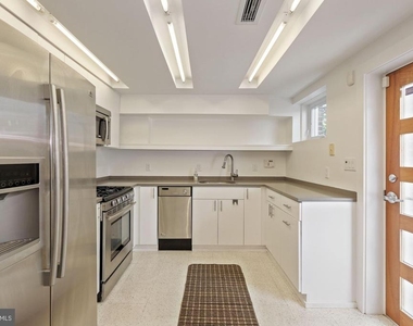 3640 Everett Street Nw - Photo Thumbnail 9
