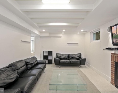 3640 Everett Street Nw - Photo Thumbnail 6