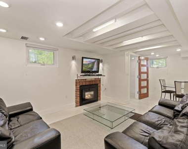 3640 Everett Street Nw - Photo Thumbnail 7