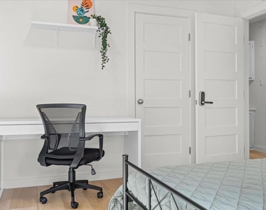 1406 N Georgetown St - Photo Thumbnail 9