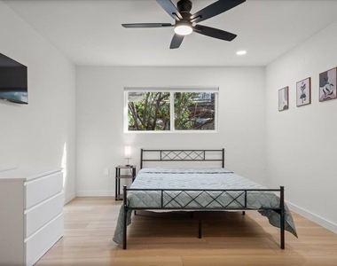 1406 N Georgetown St - Photo Thumbnail 19