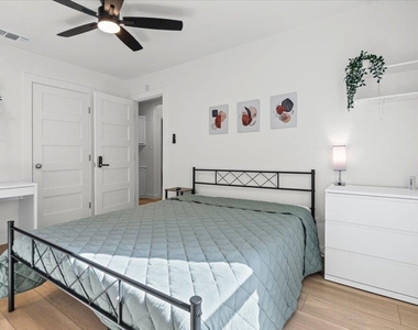 1406 N Georgetown St - Photo Thumbnail 8