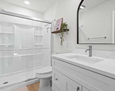 1406 N Georgetown St - Photo Thumbnail 10