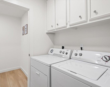 1406 N Georgetown St - Photo Thumbnail 26