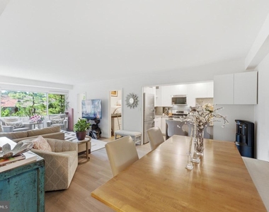 4201 Cathedral Avenue Nw - Photo Thumbnail 14