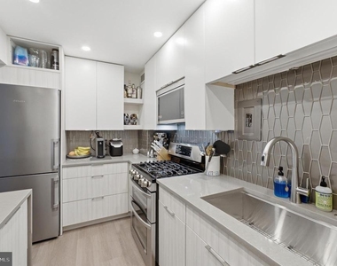 4201 Cathedral Avenue Nw - Photo Thumbnail 8