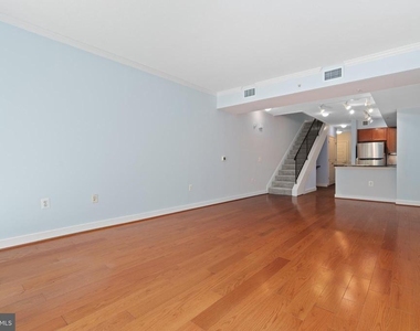 631 D Street Nw - Photo Thumbnail 6