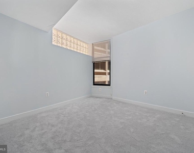 631 D Street Nw - Photo Thumbnail 14