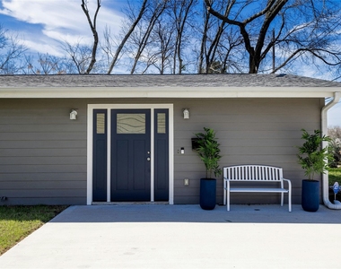 5503 Manor Rd - Photo Thumbnail 2
