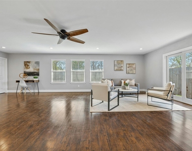 5503 Manor Rd - Photo Thumbnail 15