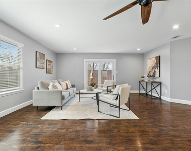 5503 Manor Rd - Photo Thumbnail 18