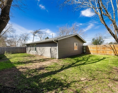 5503 Manor Rd - Photo Thumbnail 30