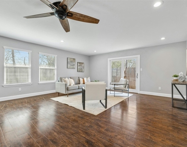 5503 Manor Rd - Photo Thumbnail 17