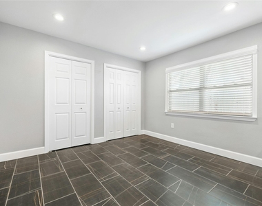 5503 Manor Rd - Photo Thumbnail 11
