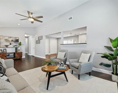 5503 Manor Rd - Photo Thumbnail 4