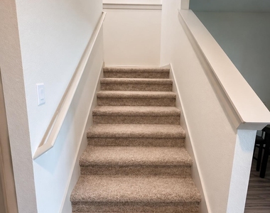 7313 Sagira Path - Photo Thumbnail 9