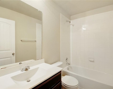 5817 Roderick Dr - Photo Thumbnail 23