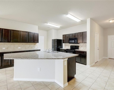 5817 Roderick Dr - Photo Thumbnail 7