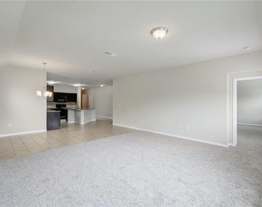 5817 Roderick Dr - Photo Thumbnail 3