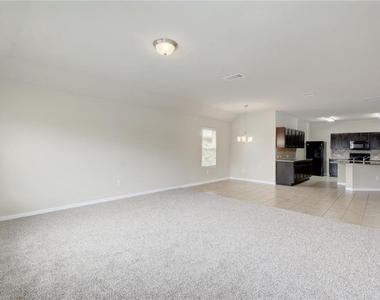 5817 Roderick Dr - Photo Thumbnail 4