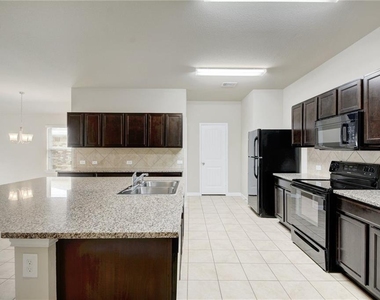 5817 Roderick Dr - Photo Thumbnail 13