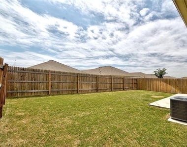 5817 Roderick Dr - Photo Thumbnail 29