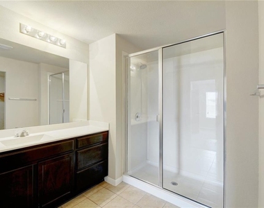 5817 Roderick Dr - Photo Thumbnail 17