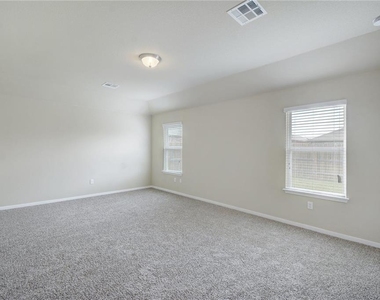 5817 Roderick Dr - Photo Thumbnail 16