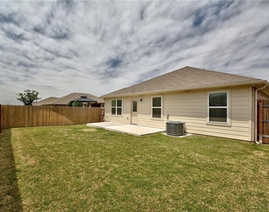5817 Roderick Dr - Photo Thumbnail 25