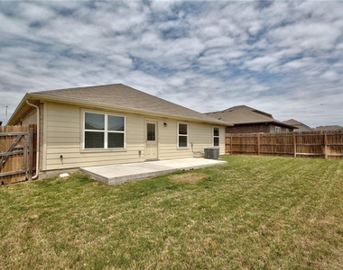 5817 Roderick Dr - Photo Thumbnail 26
