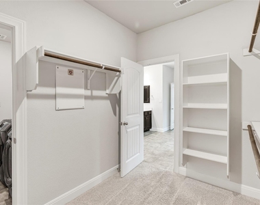 5300 Cipriano Dr - Photo Thumbnail 20