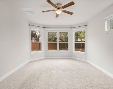 5300 Cipriano Dr - Photo Thumbnail 15